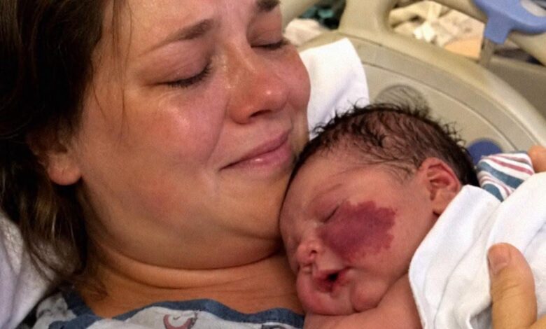 May be an image of baby, smiling, hospital and text that says 'AmaMamaNostalgia igia SteryoFtheday ef.theday Am'
